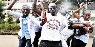 l'édit portant fixation des frais d'EXETA à 25$ suscite de controverse,