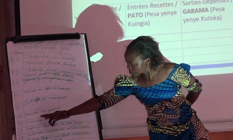 Mme Nsimire Muhigirwa, membre d'une coopérative des éleveurs de poisson de Katana, en formation chez FOPAC_Bukavu_13 avril 2023 ©deboutrdc.net