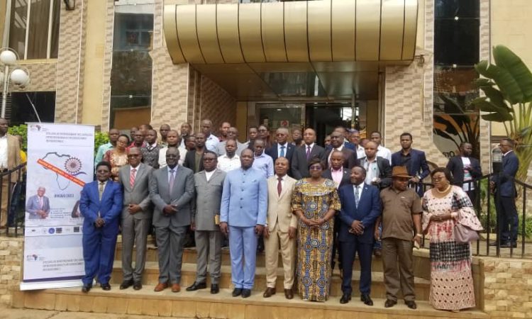 Photo de famille, atelier de renforcement des capacités entrepreneuriales en consultance internationale par CCAF, Bukavu, Hotel Panorama, 13.09.2023