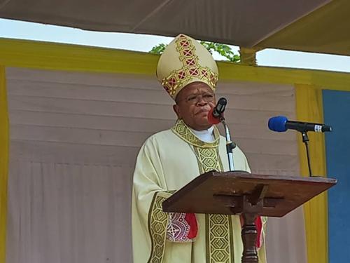 Le cardinal Fridolin Ambongo le 28/01/2024 à Goma lors de son homélie prononcée à la messe pour la paix co-présidée par des évêques venus du Burundi, de la République démocratique du Congo et du Rwanda, à la paroisse Notre Dame du Mont Carmel. Ph Rosalie Zawadi_ Radio Okapi
