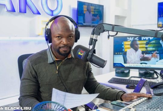 Journaliste Ricardo Olenga. Crédit tiers.